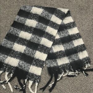 Plaid Black and White Scarf